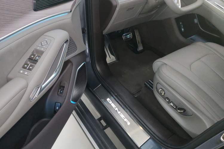 Used Denza N9 2025 Flagship Model