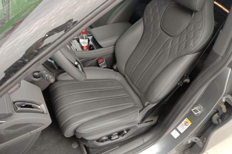 Used BYD Song L EV 2025 Intelligent Driving Version 662 km LiDAR Excellence Edition
