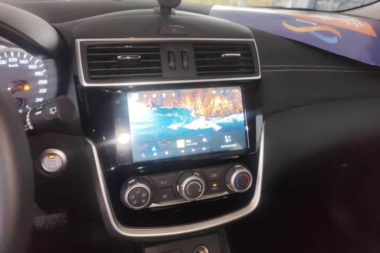 Used Nissan Tiida 2024 1.6L CVT Smart Drive Edition Audio And AC Panel