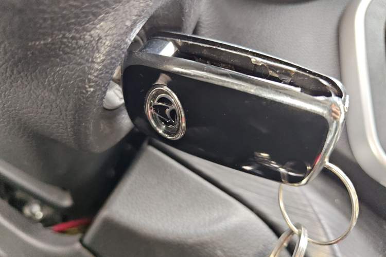 Used Chana Ruixing M60 2023 1.5L GDI Comfort-Class Passenger Vehicle 6/7 Seats
