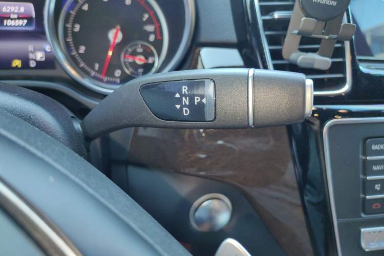 Used Mercedes-Benz GLS 2018 Refreshed GLS 400 4MATIC Dynamic Edition Gear Lever