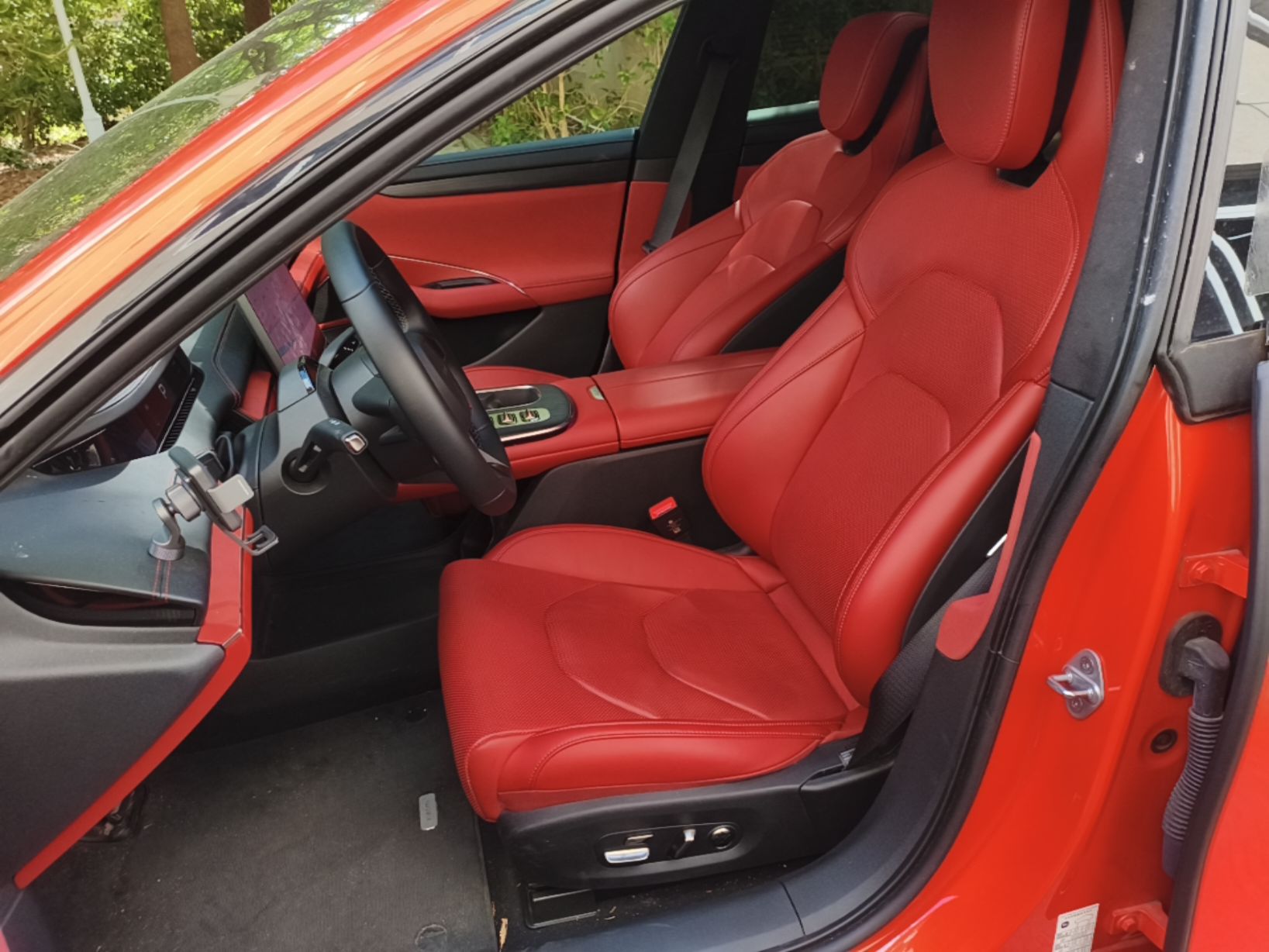 Xiaomi Auto SU7 2024 Four-Wheel Drive Ultra-Long Range Advanced Intelligent Driving Max Edition — снимка 17