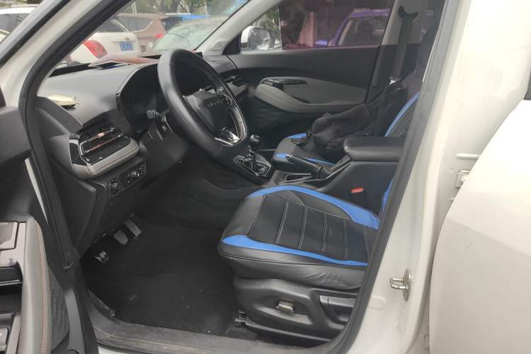 Used Baojun RS-3 2020 1.5L Manual 24-Hour Online Luxury Version Left Front Seat