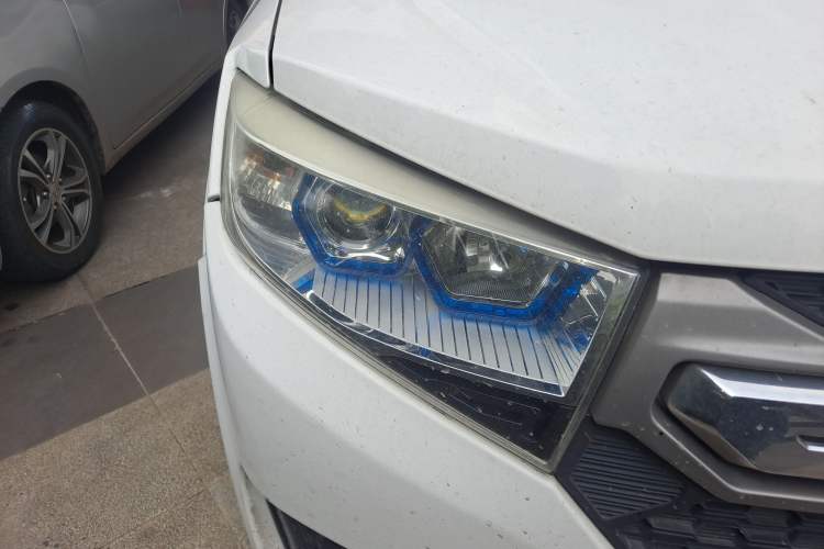 Used Lifan Auto Myway 2017 1.8L Manual Elite Model Right Front Headlight