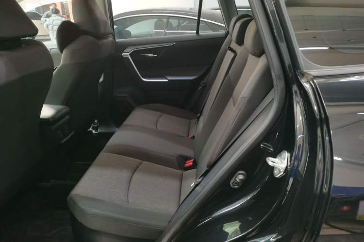 Used Toyota RAV4 2020 Dual-Engine 2.5L E-CVT Two-Wheel Drive Elite Edition