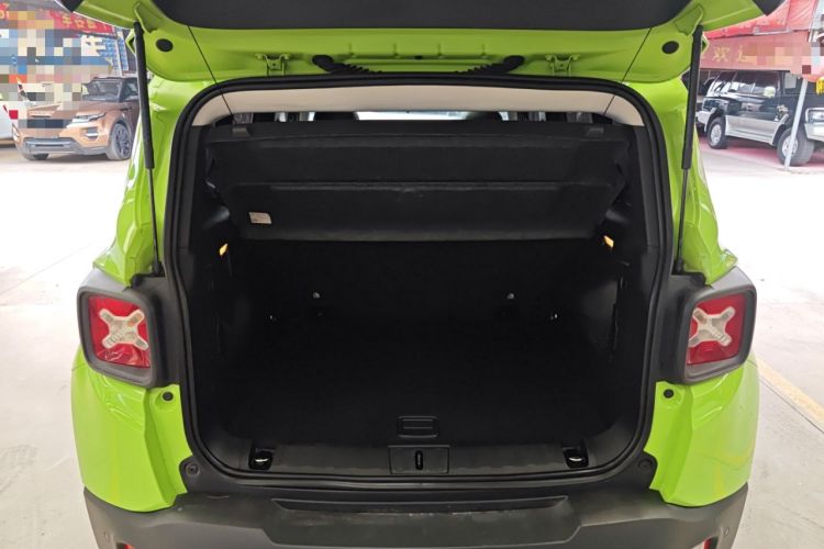 Used Jeep Renegade 2018 Connected Large Screen Version 180T Automatic High-Energy Edition