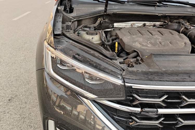 Used Volkswagen Tayron 2023 330TSI Two-Wheel-Drive R-Line High-Energy Version Right Front Headlight