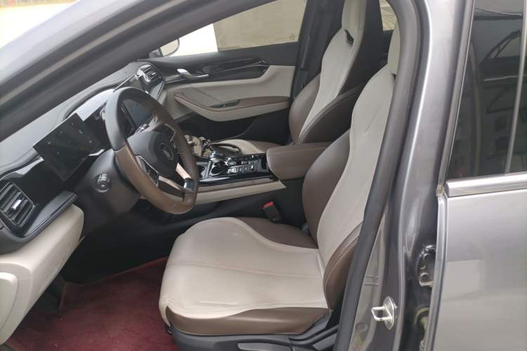 Used BYD Qin PLUS 2024 HONOR Edition DM-i 55KM Leading Model
