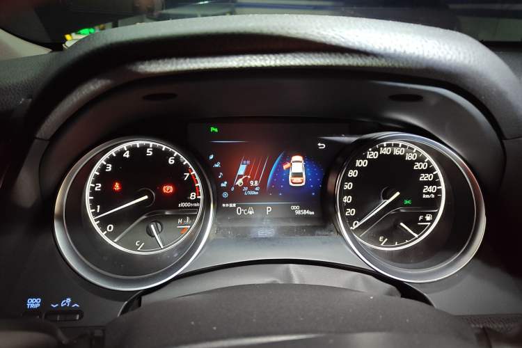 Used Toyota Camry 2018 2.0G Luxury Edition
