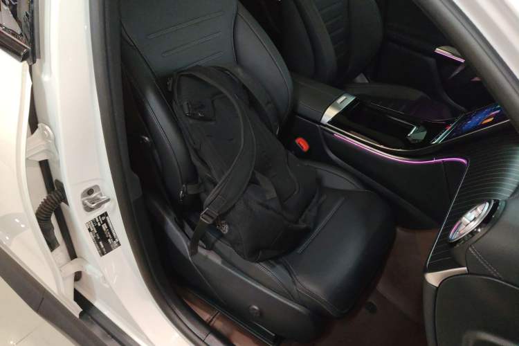 Used Mercedes-Benz GLC Coupe 2025 GLC 300 4MATIC Coupe SUV Right Front Seat