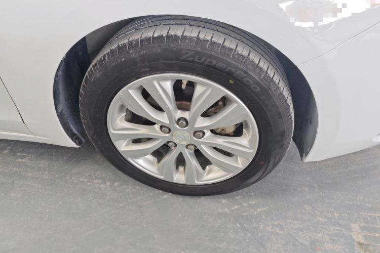 Used Buick GT 2019 15T Dual-Clutch Connected Elite Model China VI Right Front Wheel Hub