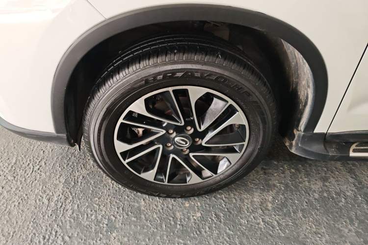 Used GAC Trumpchi GS4 2015 200T Manual Luxury Edition Left Front Wheel Hub