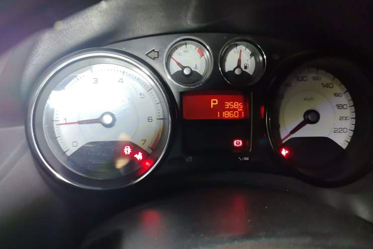 Used Peugeot 308 2013 1.6L Automatic YouShang Model Odometer Close Up