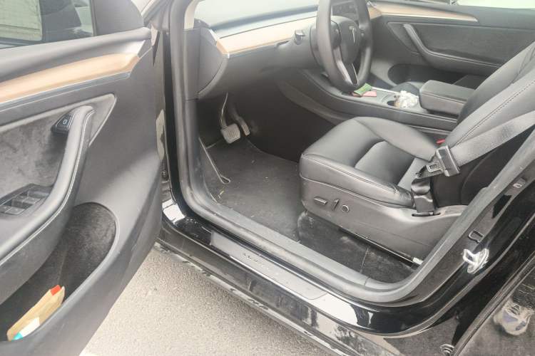 Used Tesla Model Y 2021 Standard Range Rear-Wheel Drive Version