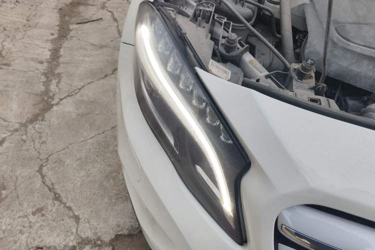 Used Mercedes-Benz GLA 2015 GLA 200 Fashion Model