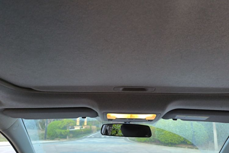 Used Toyota Levin 2016 Dual-Engine 1.8H GS E-CVT Elite Model with Sunroof
