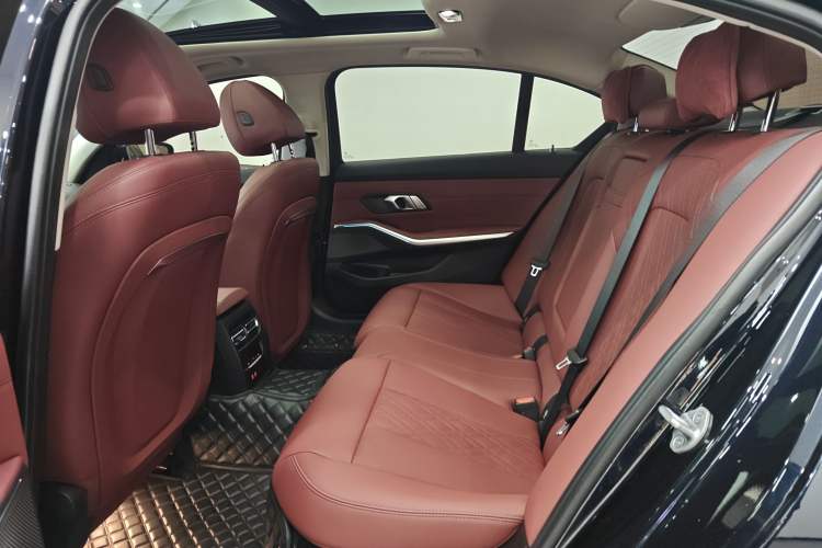 Used BMW i3 2024 eDrive 35 L Left Rear Seat