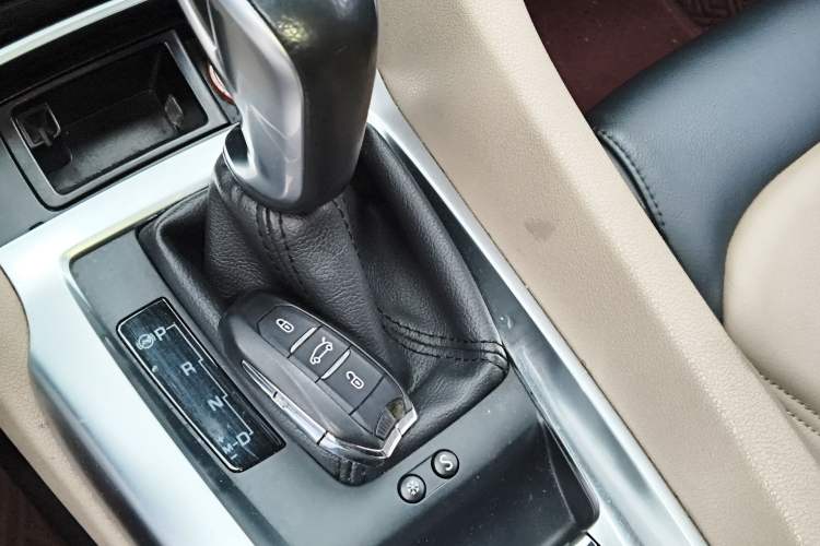 Used DS 6 2014 1.6T Luxury Edition THP160