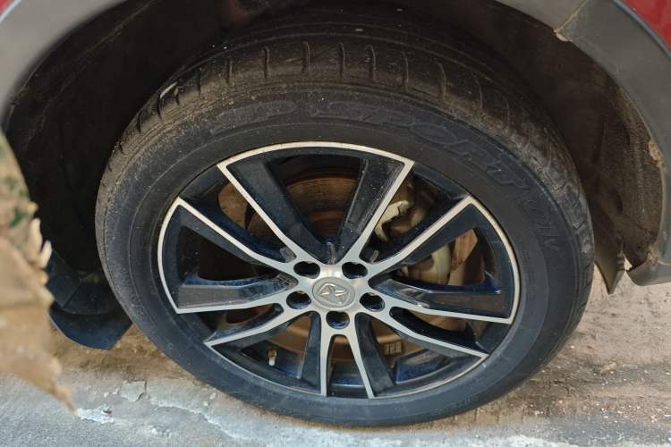 Used JMC Yusheng S330 2016 1.5L GTDi Automatic Two-Wheel Drive Flagship Edition