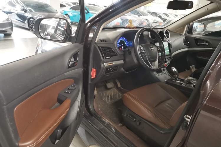 Used BYD S7 2015 2.0T Upgraded Automatic Luxury Version Driver Seat