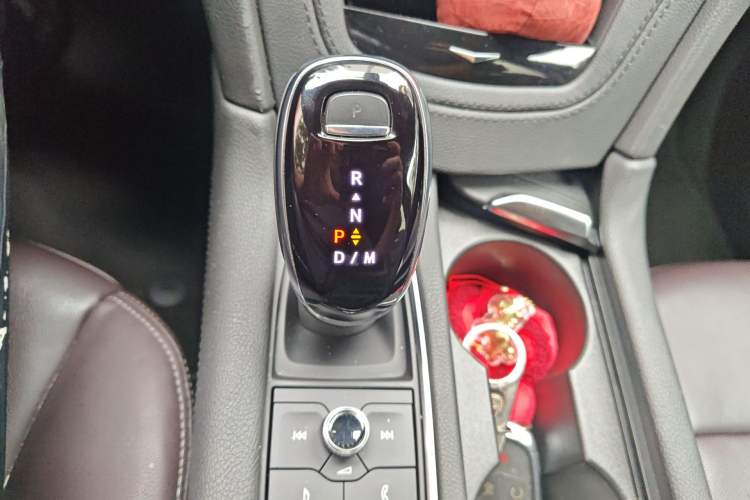 Used Cadillac XT6 2021 2.0T Six-Seater Four-Wheel-Drive Luxury Version
