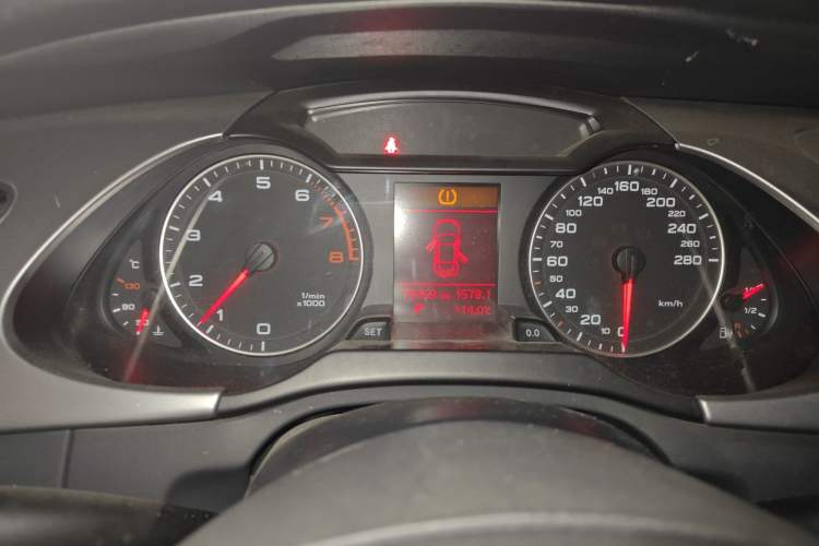 Used Audi A4L 2011 2.0 TFSI Comfort Model