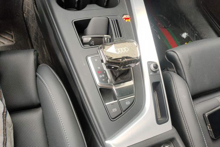 Used Audi A4L 2024 40 TFSI Fashion Dynamic Model
