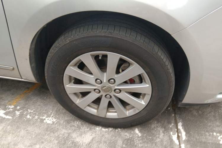 Used Buick GL8 2017 25S Prestige Version China V Standard Right Front Wheel Hub