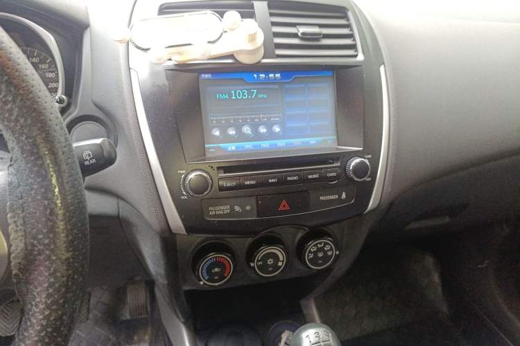 Used Mitsubishi ASX 2013 1.6L Manual Two-Wheel Drive Standard Edition Audio And AC Panel