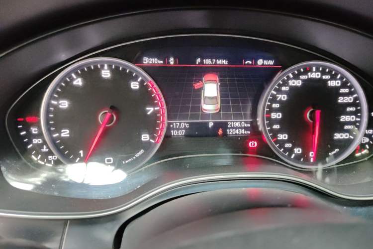 Used Audi A6L 2015 TFSI Millionth Anniversary Intelligent Model Odometer Close Up