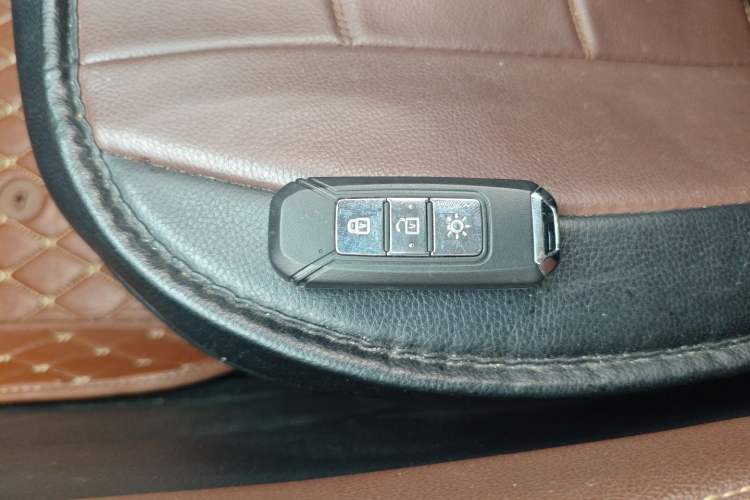 Used SWM X7 2017 1.5T Automatic Prestige Version 7 Seats
