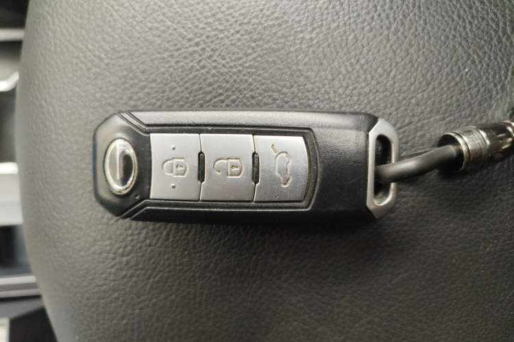 Used GAC Trumpchi GS5 2012 2.0L Automatic Two-Wheel Drive Luxury Edition
