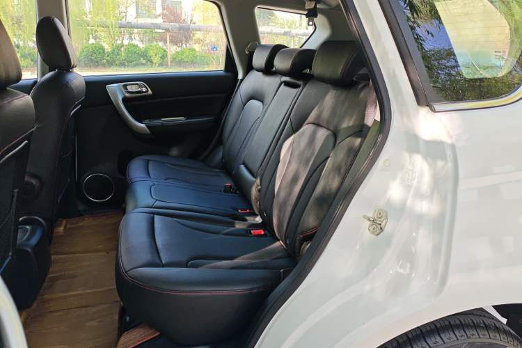 Used Haval H6 2015 Upgraded Model 1.5T Manual 4x4 Elite Version
