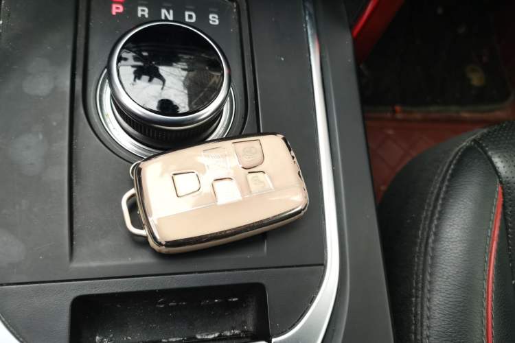 Used Land Rover Discovery Sport 2019 240 PS SE Dynamic Version China VI Standard Vehicle Key