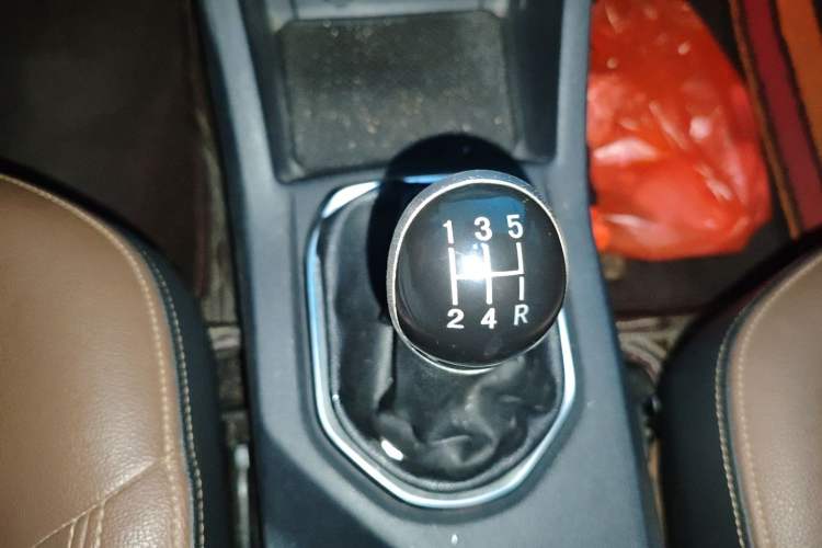 Used FAW Senya R7 2016 1.6L Manual Luxury Model
