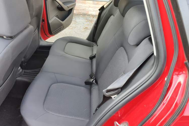 Used Skoda Rapid Spaceback 2016 1.6L Manual Front-Wheel-Drive Version