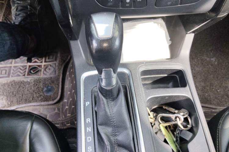 Used Ford Kuga 2017 EcoBoost 180 Four-Wheel Drive Titanium Edition Gear Lever