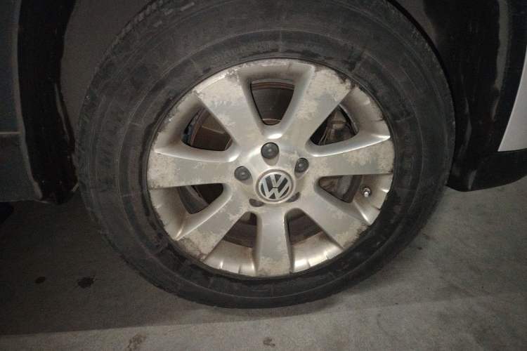 Used Volkswagen Tiguan 2012 1.8TSI Automatic Two-Wheel Drive Trend Edition Right Front Wheel Hub