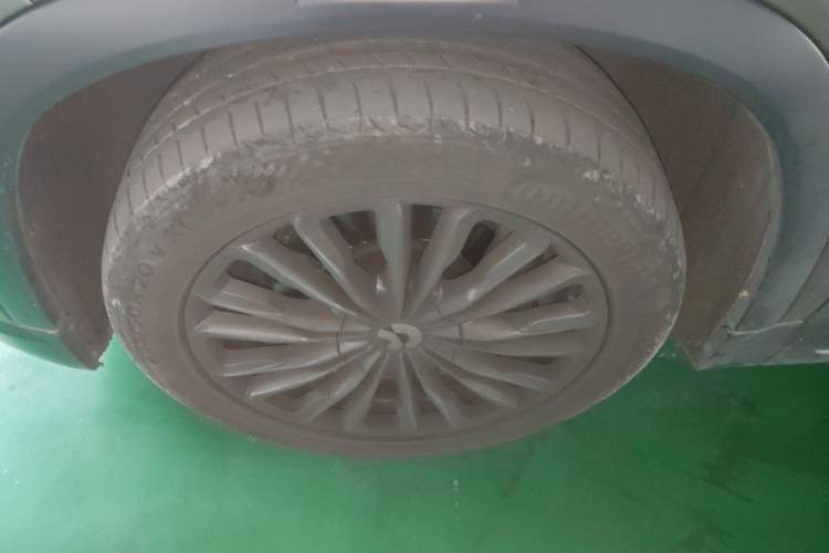 Used Nio ES8 2018 355 km Base Version 7-Seater Edition Left Front Wheel Hub