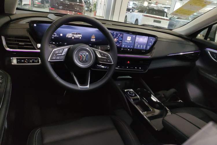 Used Buick Envision 2025 25T Entry-Grade Platinum Edition