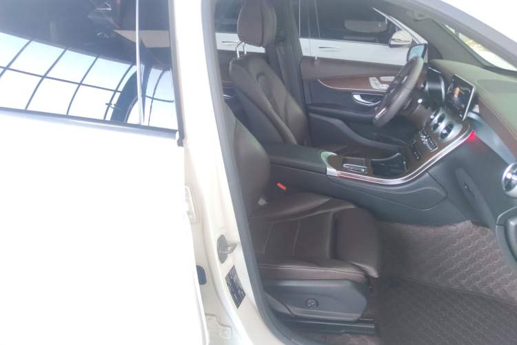 Used Mercedes-Benz GLC 2021 GLC 300 L 4MATIC Dynamic Model
