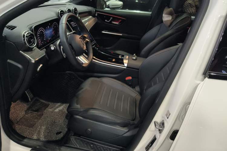 Used Mercedes-Benz GLC Coupe 2024 GLC 260 4MATIC Coupe SUV
