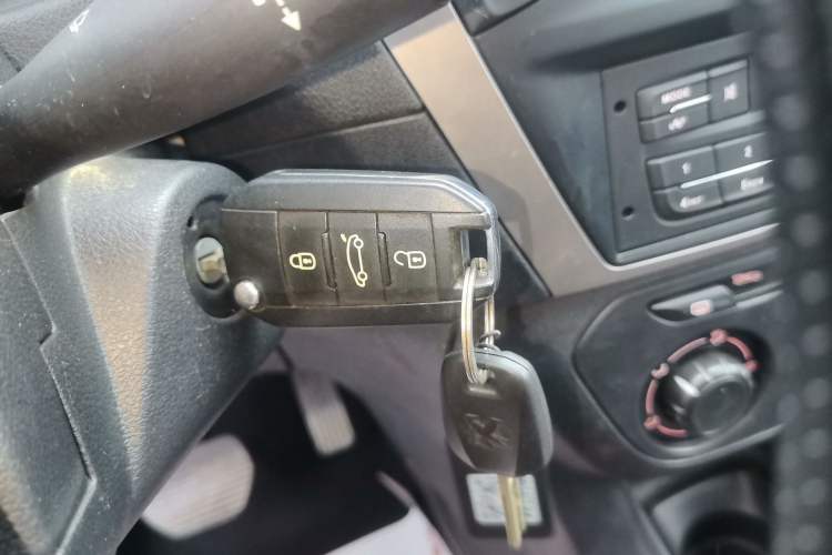 Used Peugeot 301 2016 1.6L Automatic Comfort Edition Vehicle Key