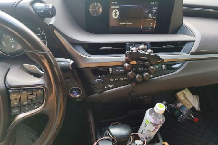 Used Lexus ES 2020 300h Premier Edition
