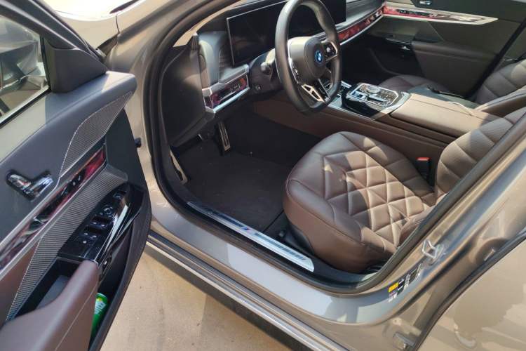 Used BMW i7 2023 eDrive50L Leading M Sport Package