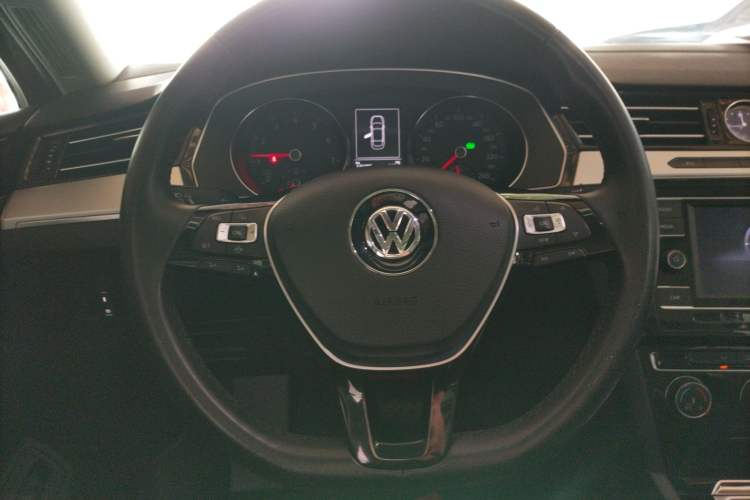 Used Volkswagen Magotan 2019 330TSI DSG Leading Edition China V Standard
