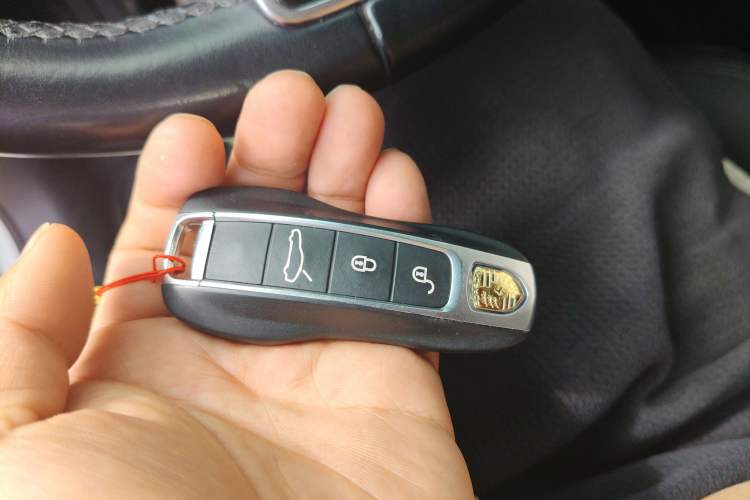 Used Porsche Macan 2017 Macan 2.0T Vehicle Key