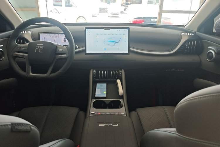 Used BYD Yuan PLUS 2025 Intelligent Driving Version 430 KM – Leading Edition