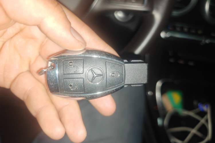 Used Mercedes-Benz GLC 2019 GLC 260 L 4MATIC Dynamic Model Vehicle Key