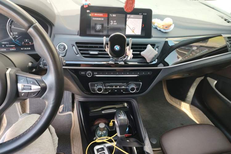 Used BMW 1 Series 2019 118i M Sport Package Audio And AC Panel